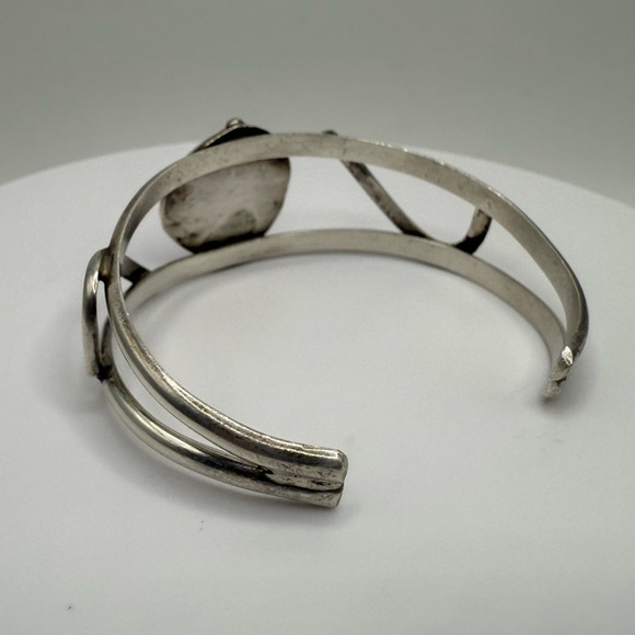 Vintage Southwestern Cuff Bracelet-Silver with Red Jasper like Style Stone - Picture 5 of 8